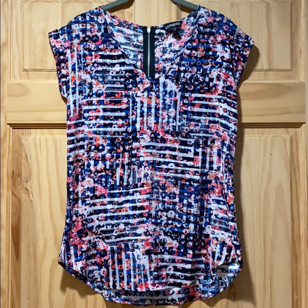 Cuffed sleeve blouse